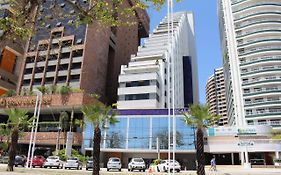 06 FLAT BEIRA MAR Com ENERGIA, VAGA, 3 CAMAS, WI-FI e AR